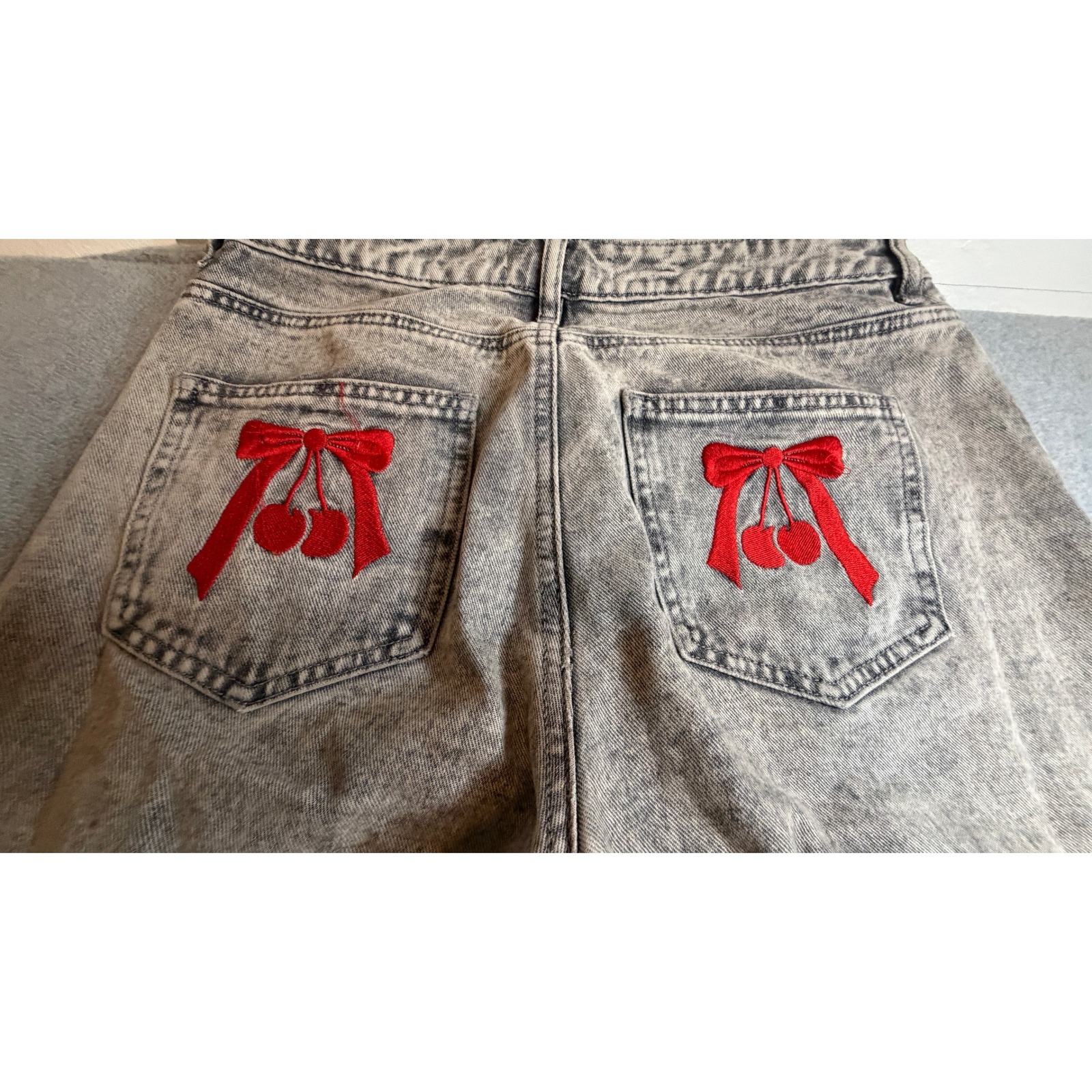 Ashley Mason Grey Acid Wash Wide Leg Cherry Bow Embroidered Jeans Women 3/26